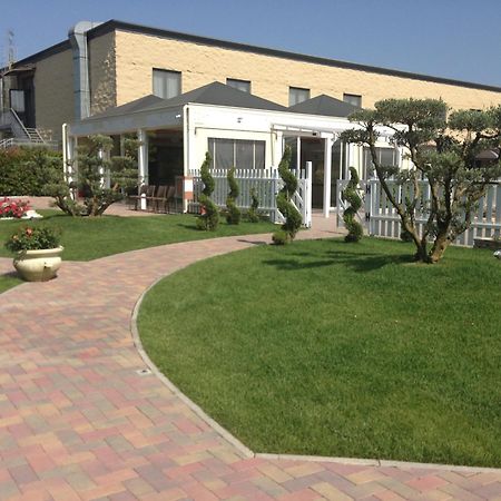 Hotel Bussana Porto Tolle Exterior photo