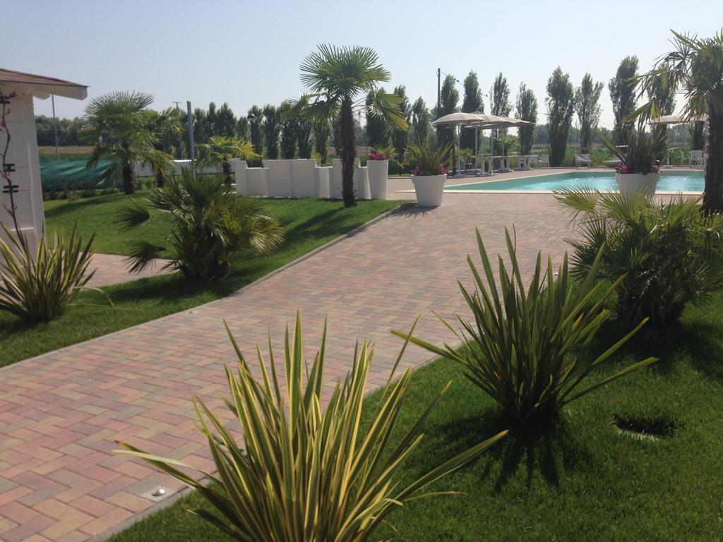 Hotel Bussana Porto Tolle Exterior photo