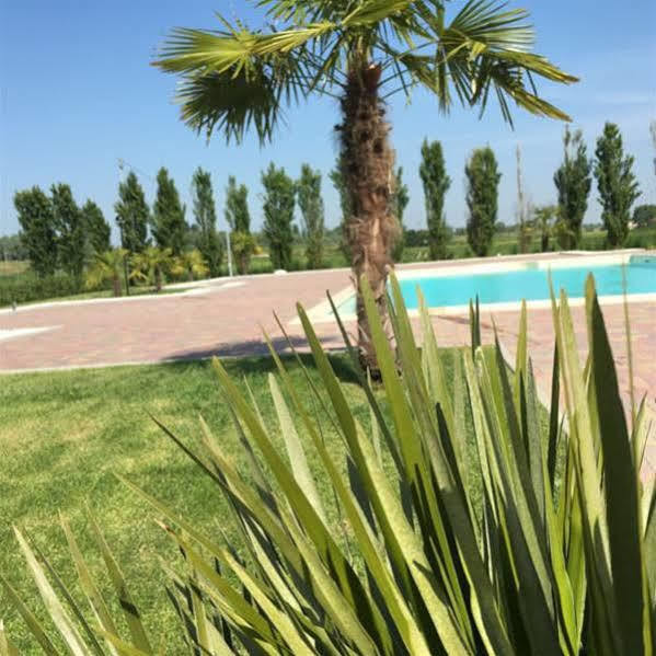 Hotel Bussana Porto Tolle Exterior photo
