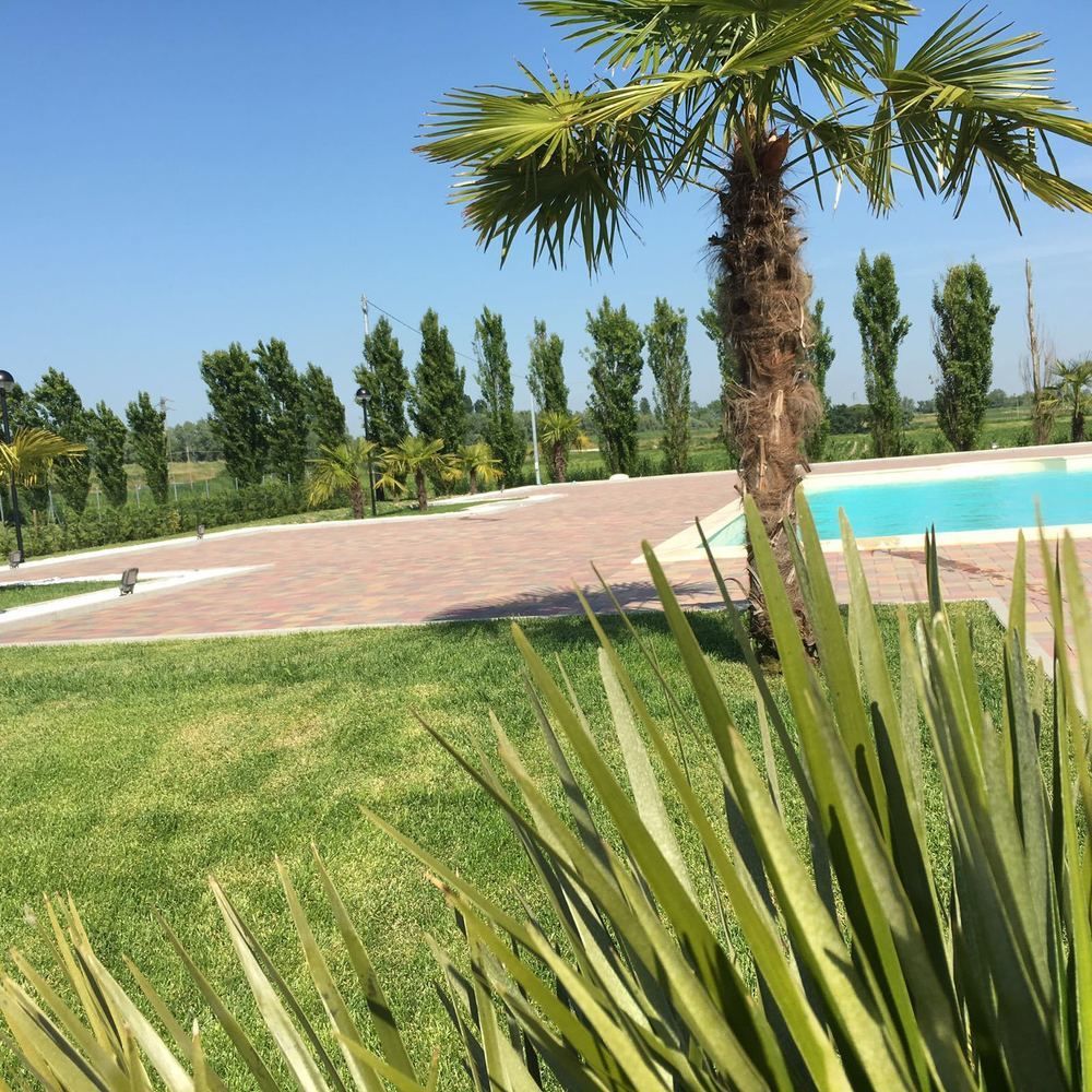 Hotel Bussana Porto Tolle Exterior photo